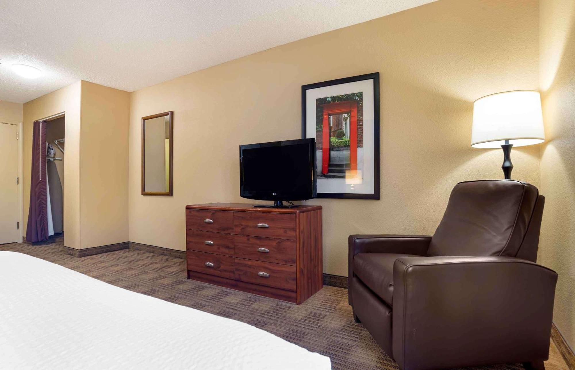 Extended Stay America Suites - Jackson - Риджленд Экстерьер фото